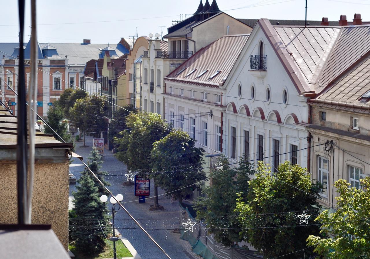 Panoramic View Top Floor Apartment In The City Center Mukačevo Exteriér fotografie