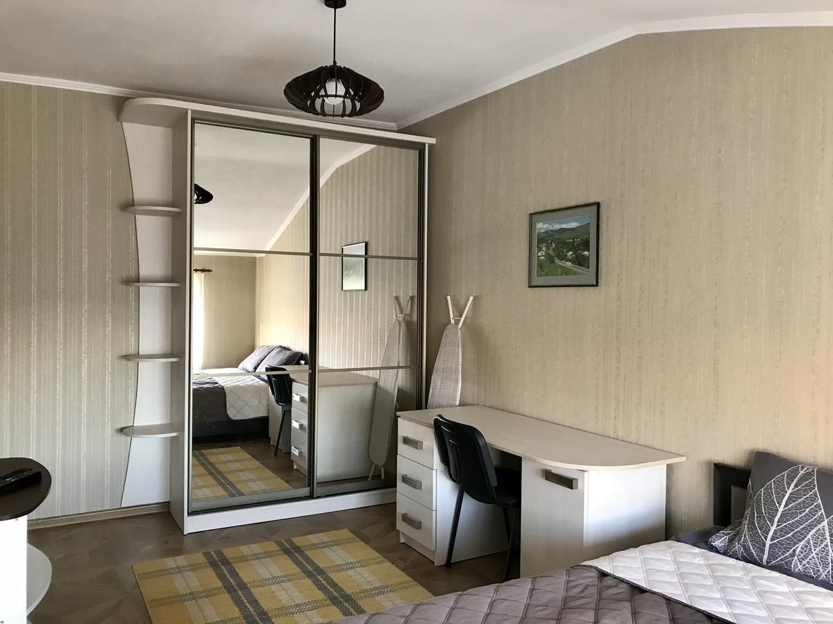 Panoramic View Top Floor Apartment In The City Center Mukačevo Exteriér fotografie