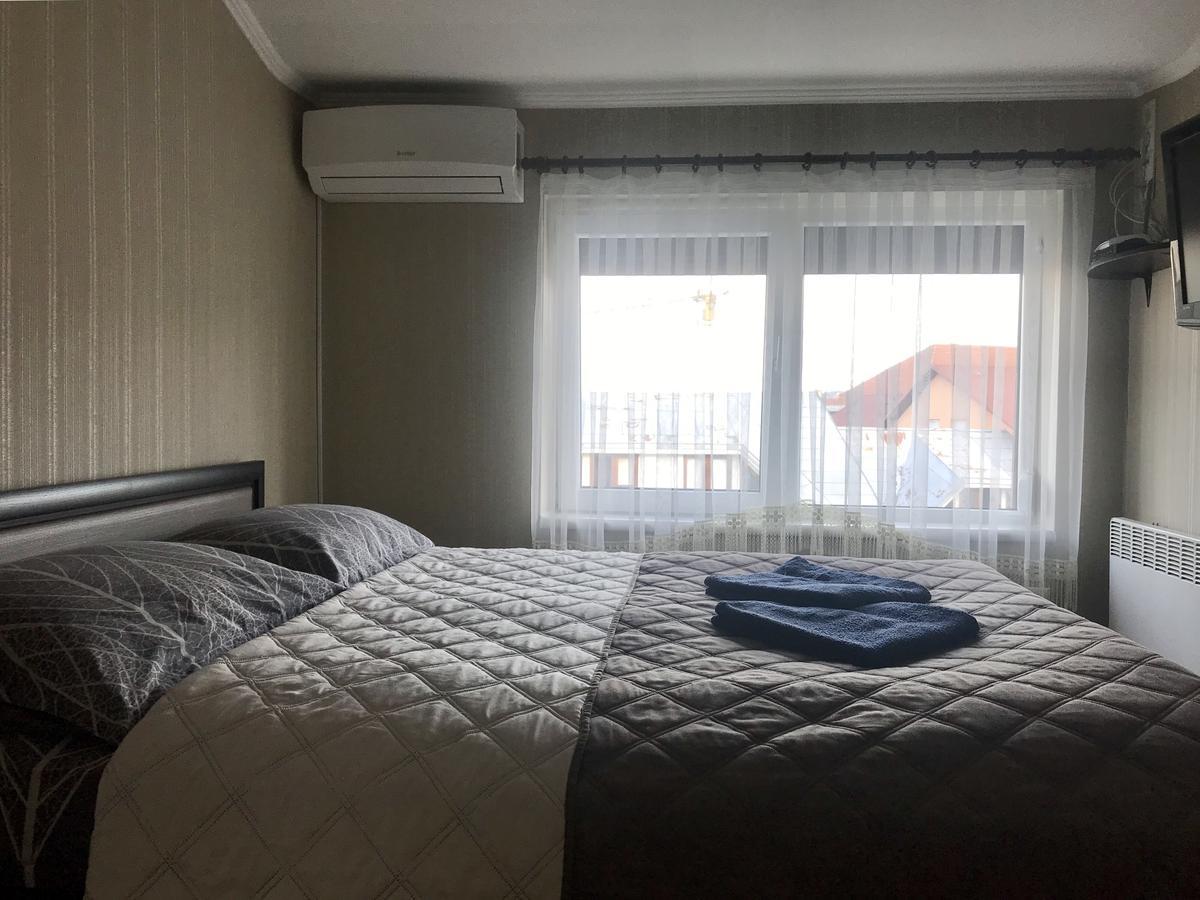 Panoramic View Top Floor Apartment In The City Center Mukačevo Exteriér fotografie